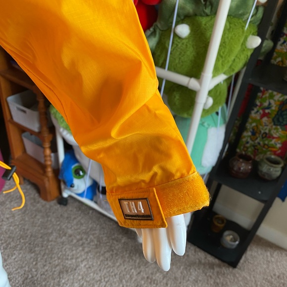 red ledge Yellow windbreaker size small - Picture 4 of 7